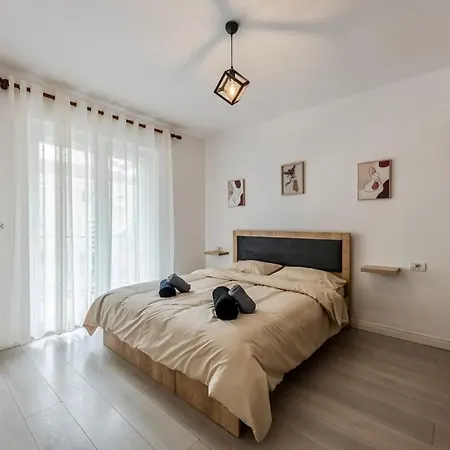 Apartment 22bs New Bazaar *